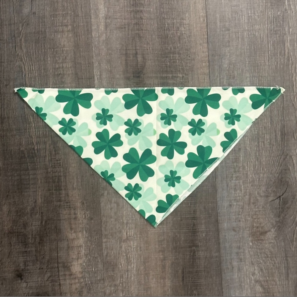 💞 New White & Green Shamrock St. Patrick’s Day Puppy Dog Pet Bandana